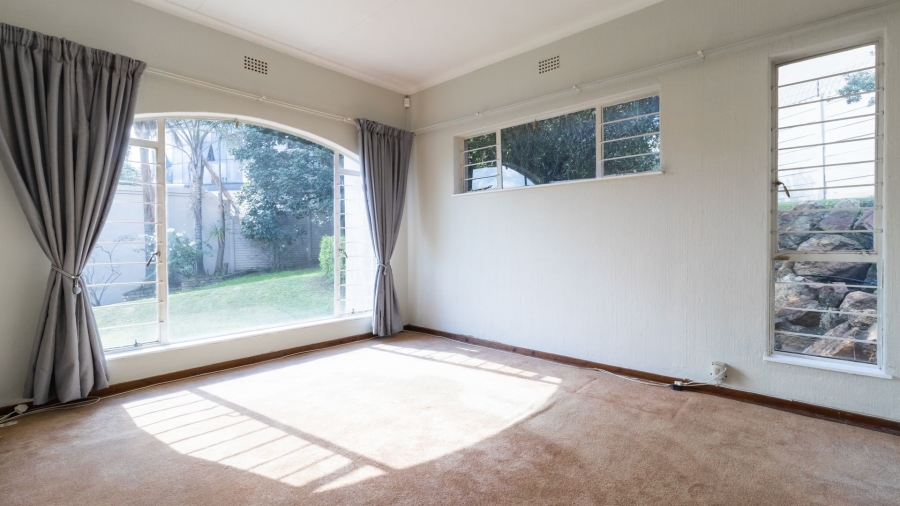 3 Bedroom Property for Sale in Linmeyer Gauteng