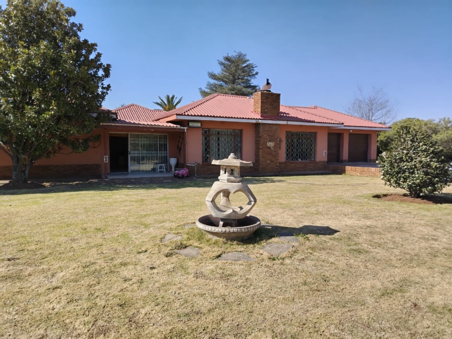 4 Bedroom Property for Sale in Buyscelia Gauteng