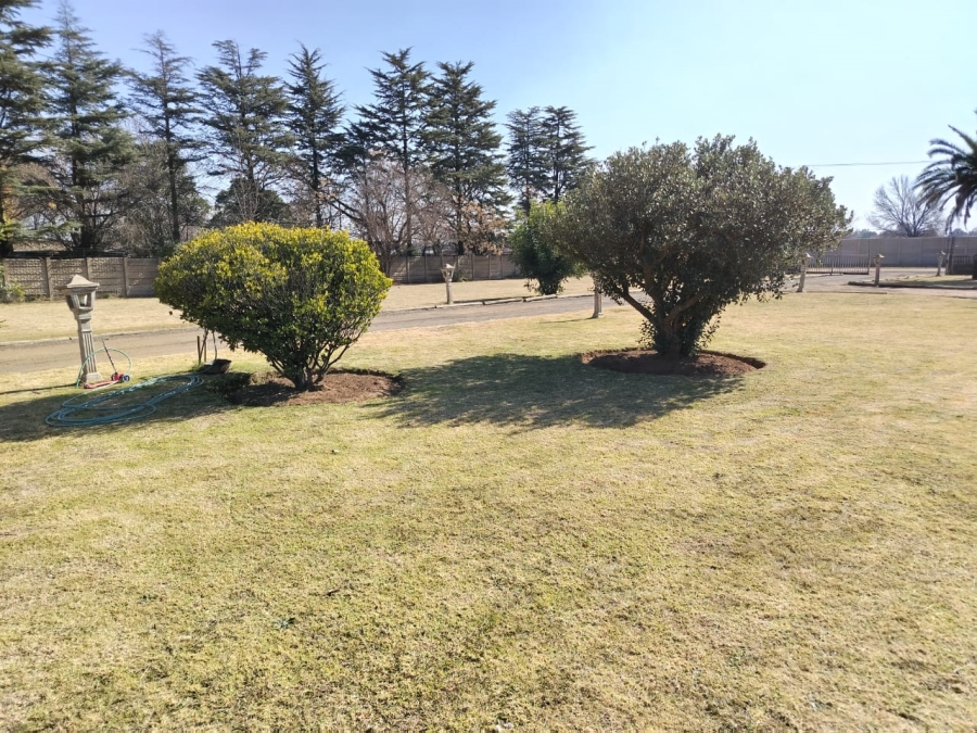 4 Bedroom Property for Sale in Buyscelia Gauteng