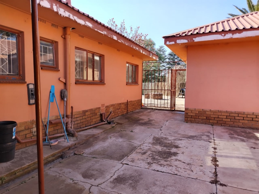4 Bedroom Property for Sale in Buyscelia Gauteng