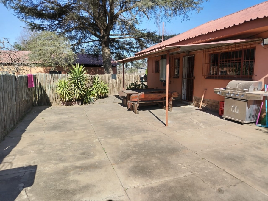 4 Bedroom Property for Sale in Buyscelia Gauteng