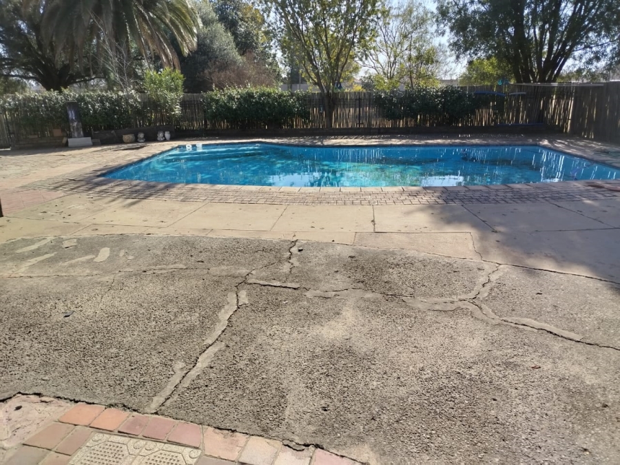 4 Bedroom Property for Sale in Buyscelia Gauteng
