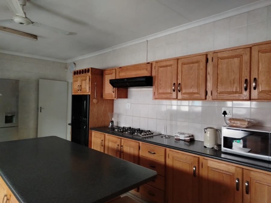 4 Bedroom Property for Sale in Buyscelia Gauteng