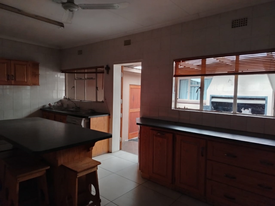 4 Bedroom Property for Sale in Buyscelia Gauteng