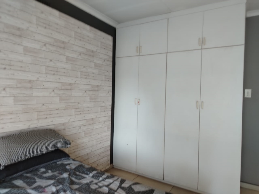 4 Bedroom Property for Sale in Buyscelia Gauteng