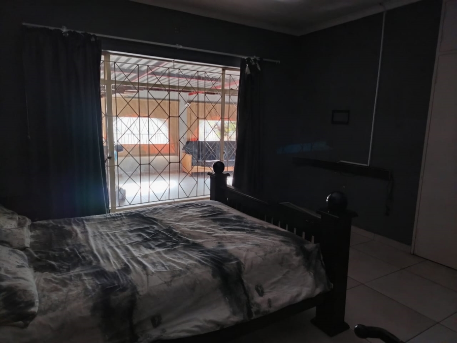 4 Bedroom Property for Sale in Buyscelia Gauteng