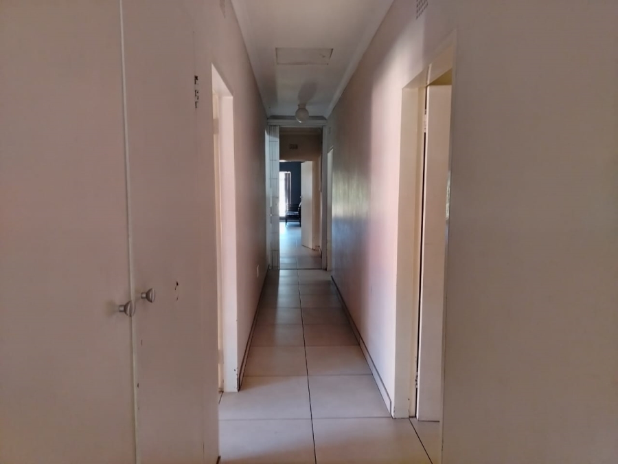 4 Bedroom Property for Sale in Buyscelia Gauteng