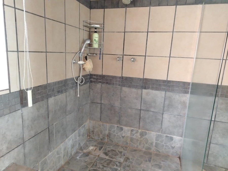 4 Bedroom Property for Sale in Buyscelia Gauteng