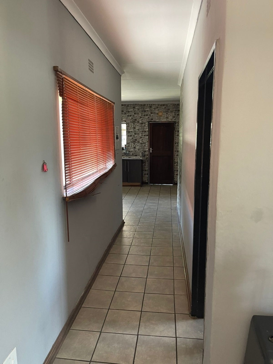 4 Bedroom Property for Sale in Buyscelia Gauteng