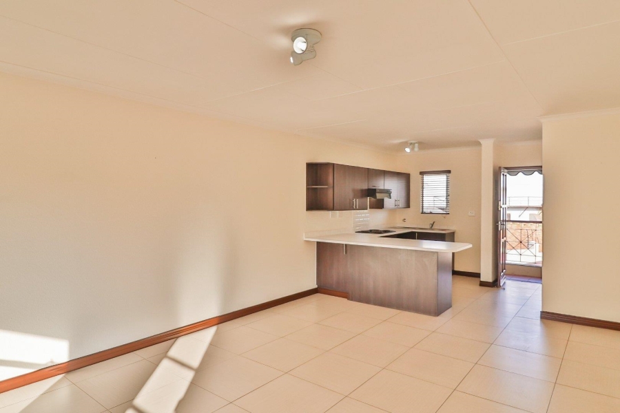 To Let 2 Bedroom Property for Rent in Oakdene Gauteng