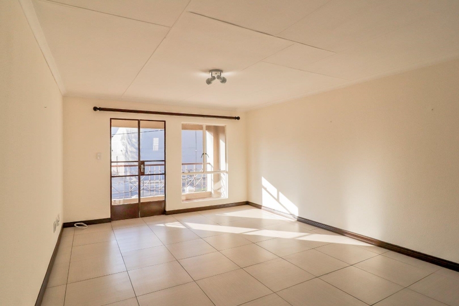 To Let 2 Bedroom Property for Rent in Oakdene Gauteng