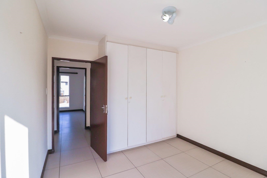 To Let 2 Bedroom Property for Rent in Oakdene Gauteng