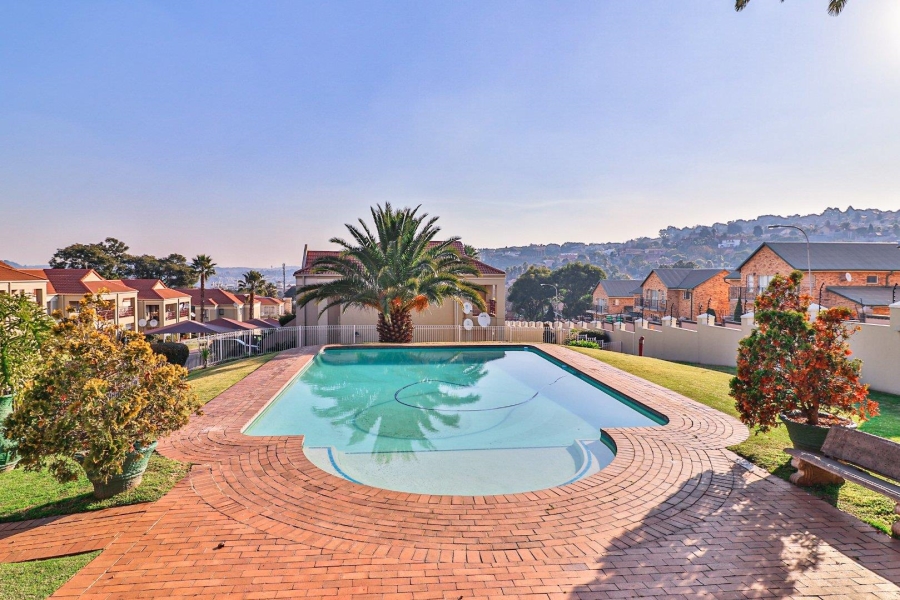 To Let 2 Bedroom Property for Rent in Oakdene Gauteng