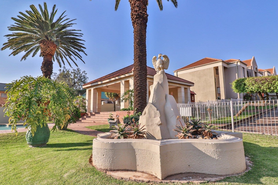 To Let 2 Bedroom Property for Rent in Oakdene Gauteng