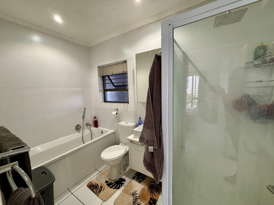 1 Bedroom Property for Sale in Barbeque Downs Gauteng