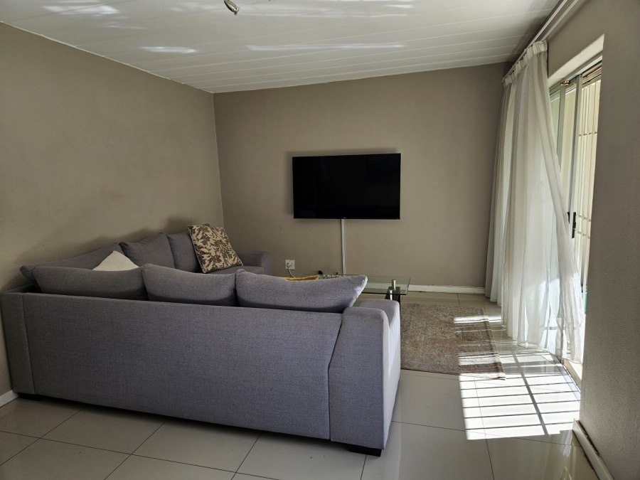 To Let 2 Bedroom Property for Rent in Hyde Park Gauteng
