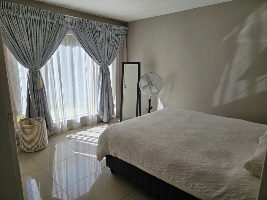 To Let 2 Bedroom Property for Rent in Hyde Park Gauteng