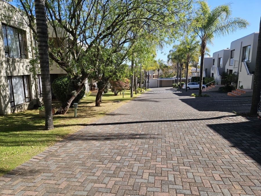 To Let 2 Bedroom Property for Rent in Hyde Park Gauteng