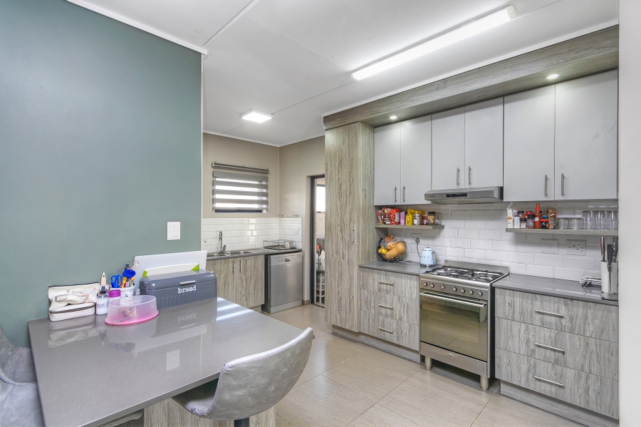 2 Bedroom Property for Sale in Kyalami Gauteng