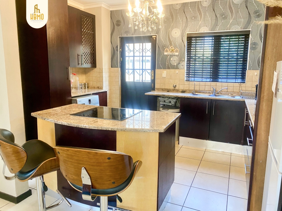 To Let 3 Bedroom Property for Rent in Broadacres Gauteng