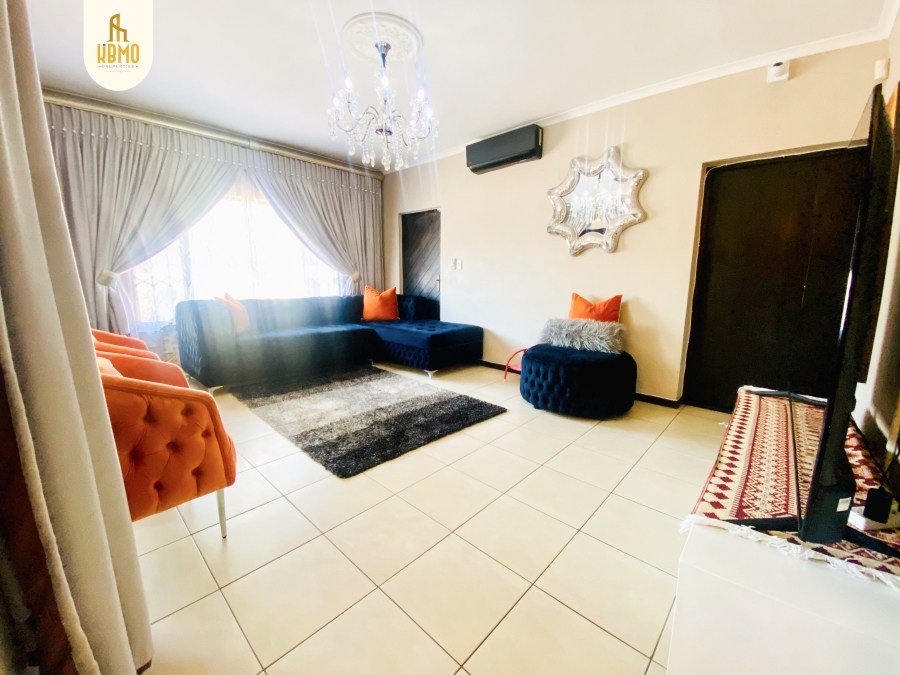 To Let 3 Bedroom Property for Rent in Broadacres Gauteng