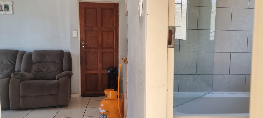 2 Bedroom Property for Sale in Bloubosrand Gauteng