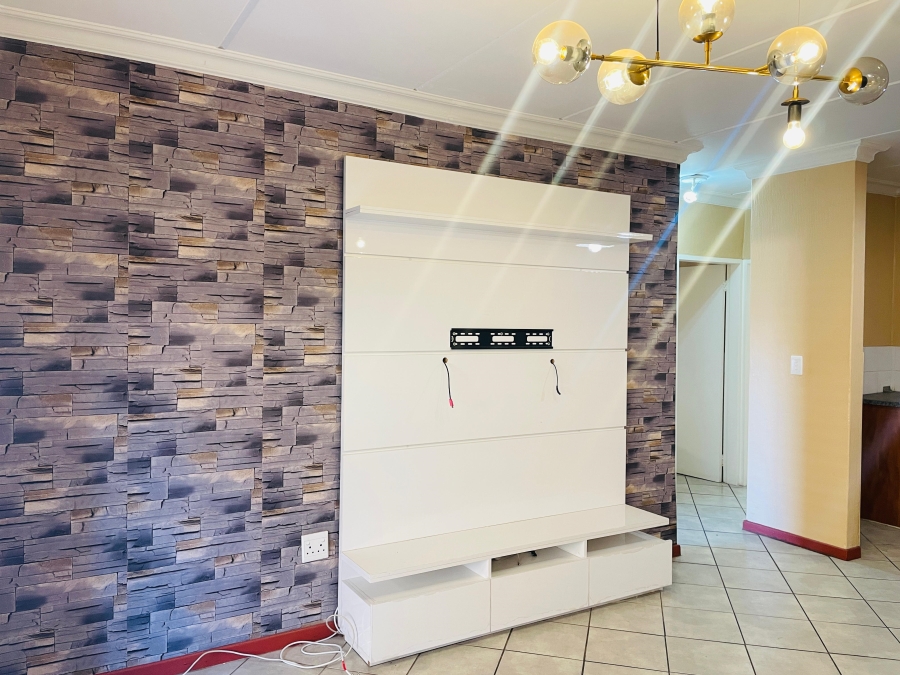 To Let 2 Bedroom Property for Rent in Honeydew Gauteng