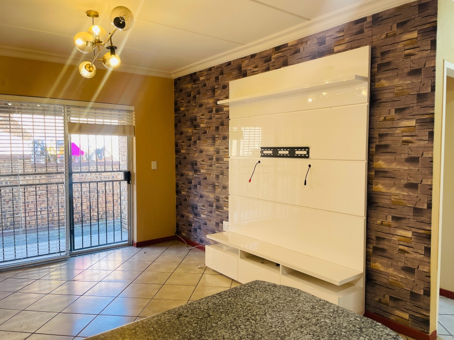 To Let 2 Bedroom Property for Rent in Honeydew Gauteng