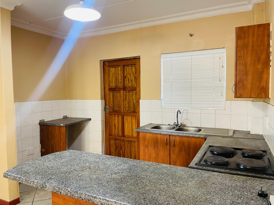 To Let 2 Bedroom Property for Rent in Honeydew Gauteng