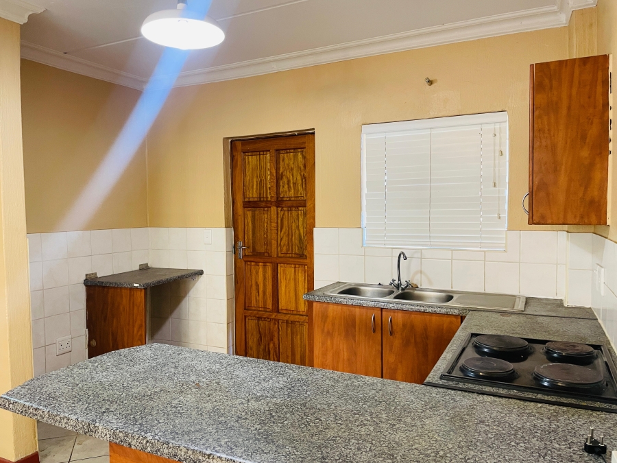To Let 2 Bedroom Property for Rent in Honeydew Gauteng