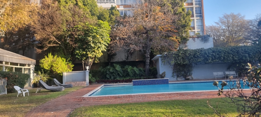 2 Bedroom Property for Sale in Benmore Gardens Gauteng