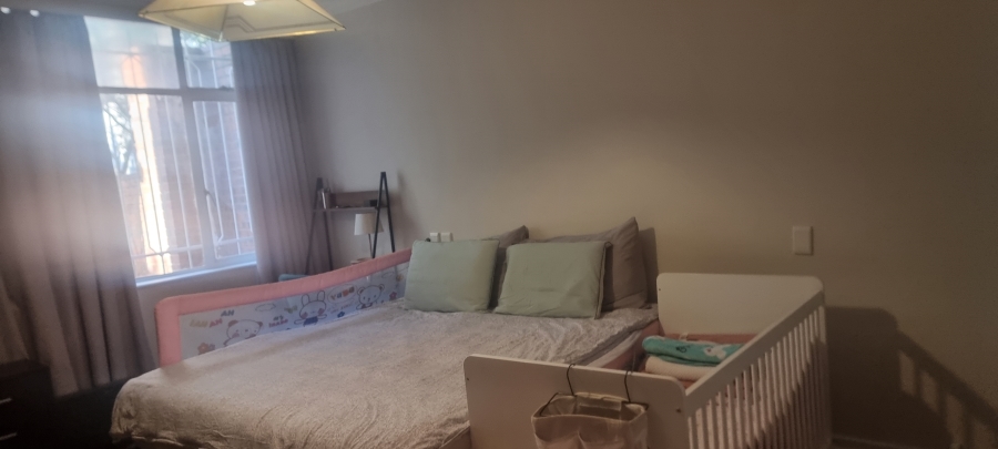 2 Bedroom Property for Sale in Benmore Gardens Gauteng