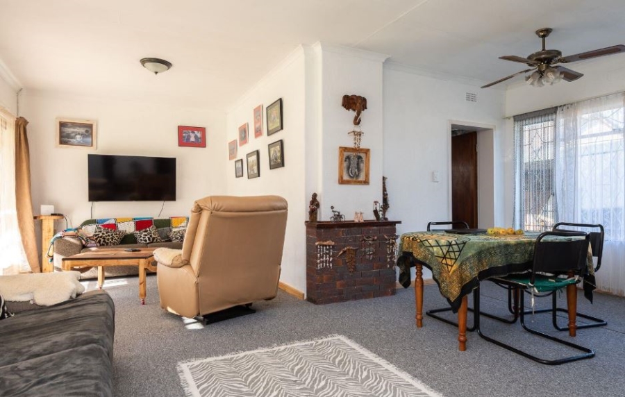 3 Bedroom Property for Sale in Brackendowns Gauteng