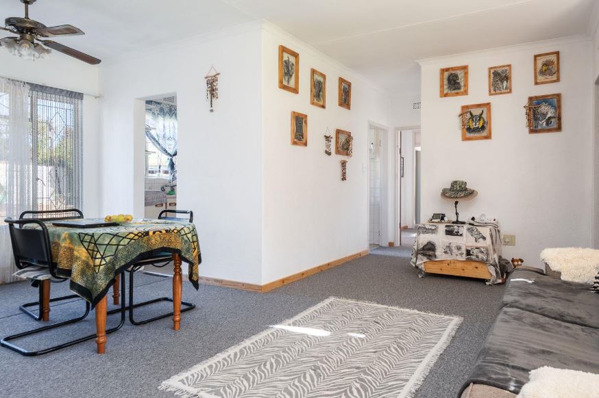3 Bedroom Property for Sale in Brackendowns Gauteng