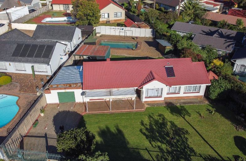 3 Bedroom Property for Sale in Brackendowns Gauteng