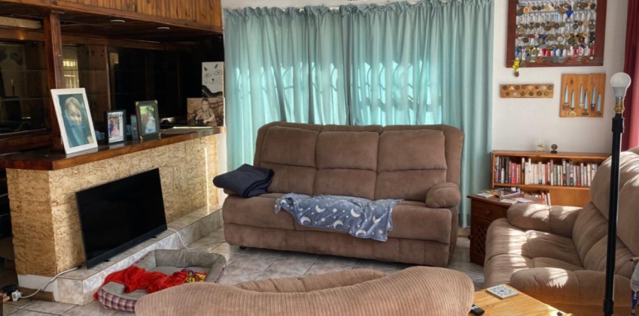4 Bedroom Property for Sale in Brackendowns Gauteng