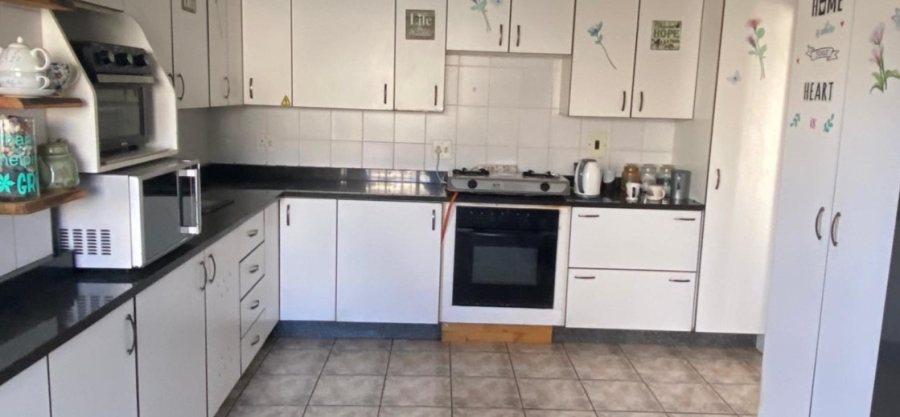4 Bedroom Property for Sale in Brackendowns Gauteng