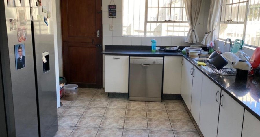 4 Bedroom Property for Sale in Brackendowns Gauteng