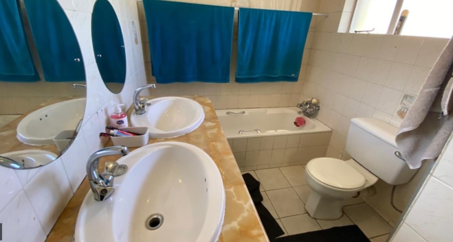 4 Bedroom Property for Sale in Brackendowns Gauteng