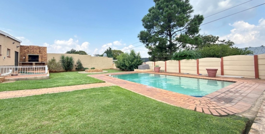 4 Bedroom Property for Sale in Risana Gauteng