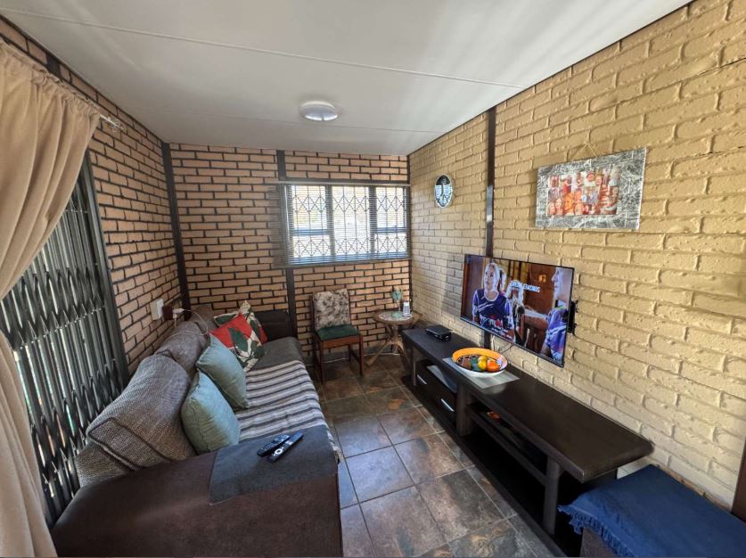 3 Bedroom Property for Sale in Brackendowns Gauteng