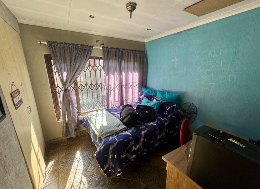 3 Bedroom Property for Sale in Brackendowns Gauteng
