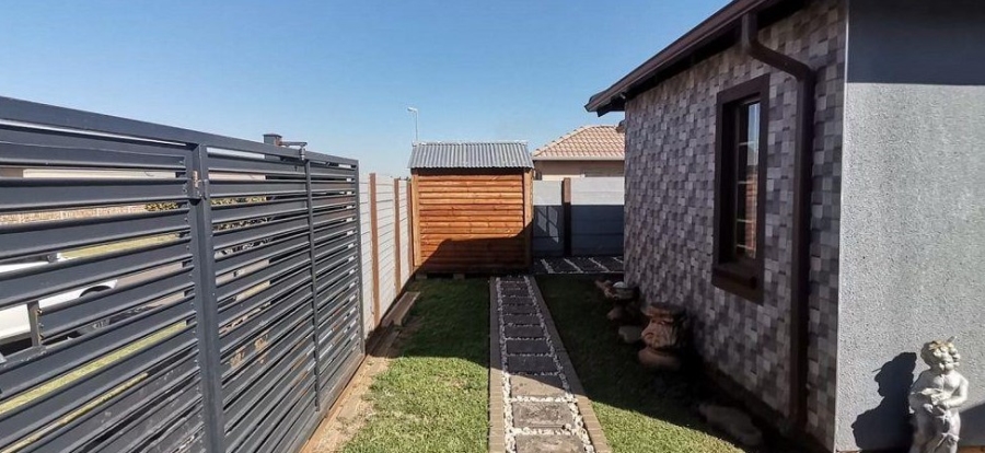 3 Bedroom Property for Sale in Sky City Gauteng