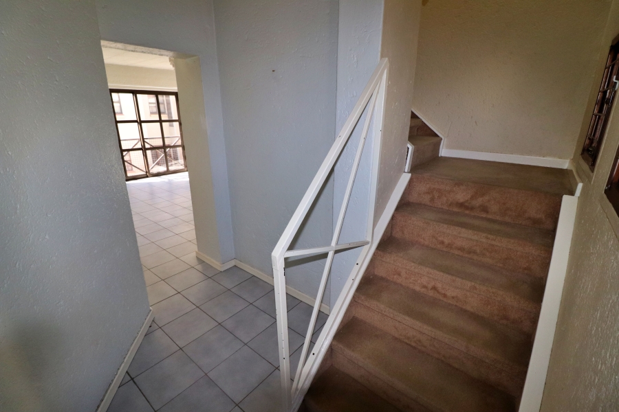 1 Bedroom Property for Sale in Dowerglen Ext 4 Gauteng