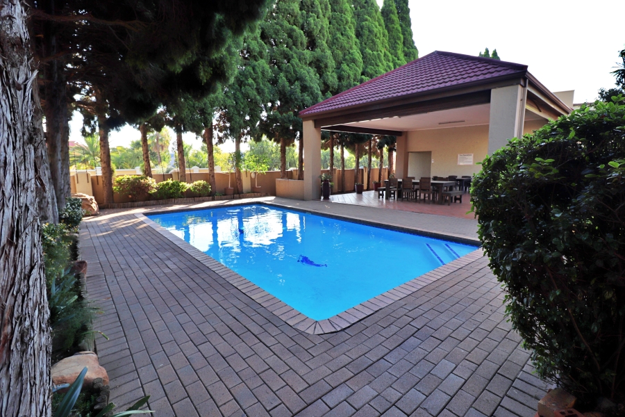 1 Bedroom Property for Sale in Dowerglen Ext 4 Gauteng