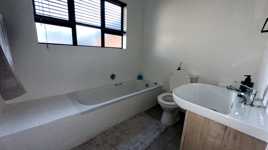 3 Bedroom Property for Sale in Highveld Gauteng