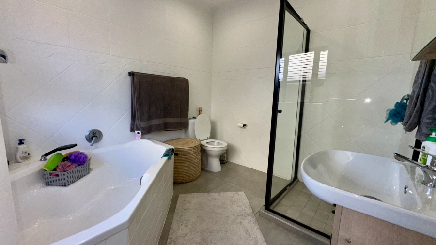 3 Bedroom Property for Sale in Highveld Gauteng