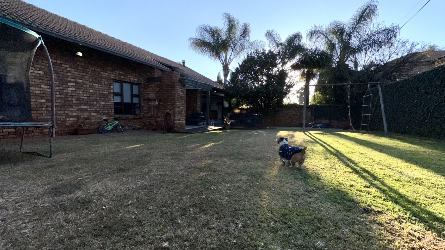 3 Bedroom Property for Sale in Highveld Gauteng