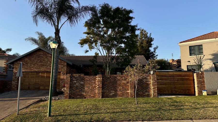 3 Bedroom Property for Sale in Highveld Gauteng