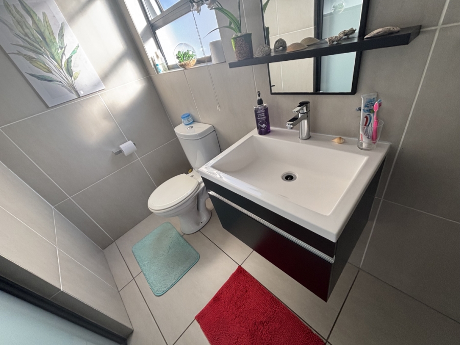 2 Bedroom Property for Sale in Greenstone Hill Gauteng